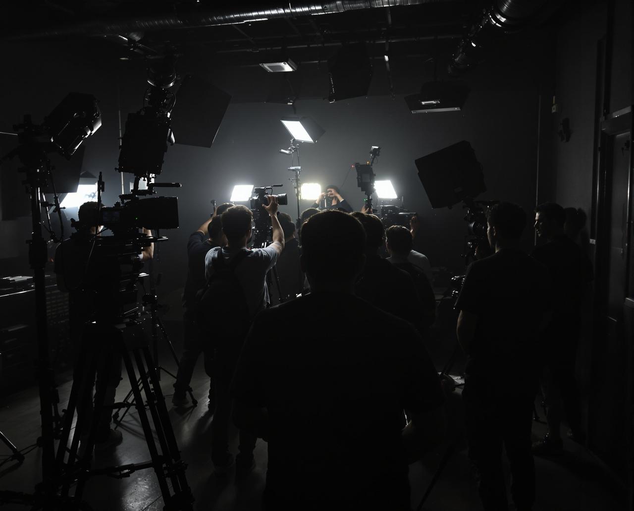 操逼视频制作团队